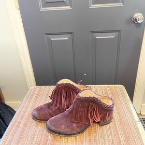 FREEBIRD fringe mules !